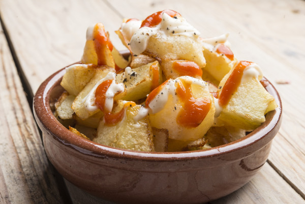 De beste patatas bravas eet je in Madrid