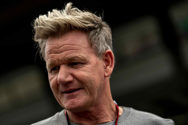 Van vuur tot verlies: Gordon Ramsay’s imperium op de proef