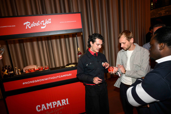 Natan van Berendoncks van Dogma maakt de beste Negroni