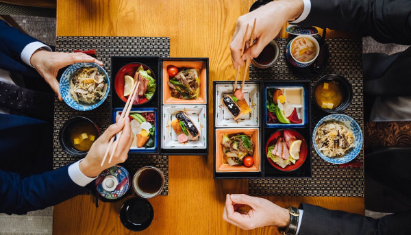 Een nieuw lunchadres bij Okura Amsterdam: met KIRI krijgt de Japanse bento een eigen restaurant