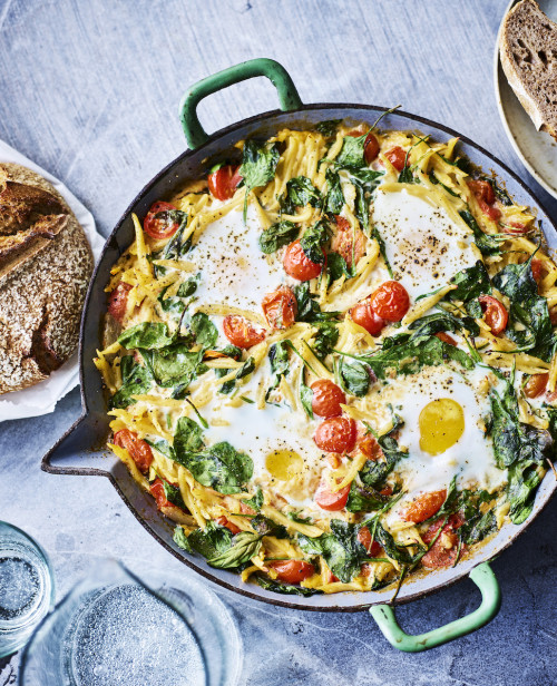 Ovenpasta met spinazie en kerstomaatjes