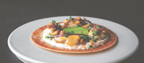 Tortilla met mosselen, jalapeño en avocado