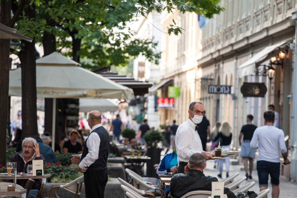 Horeca-ondernemers die al opengaan in april: 'Iedereen moet meedoen. Pas dan geef je een signaal'